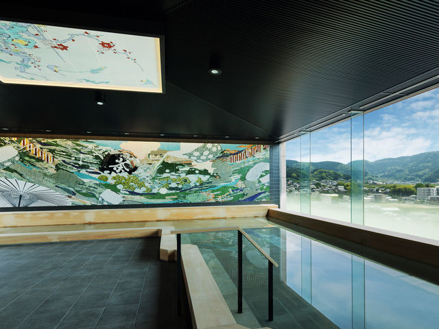 嬉野を表現したタイルアートがお迎えします_ホテル桜 嬉野