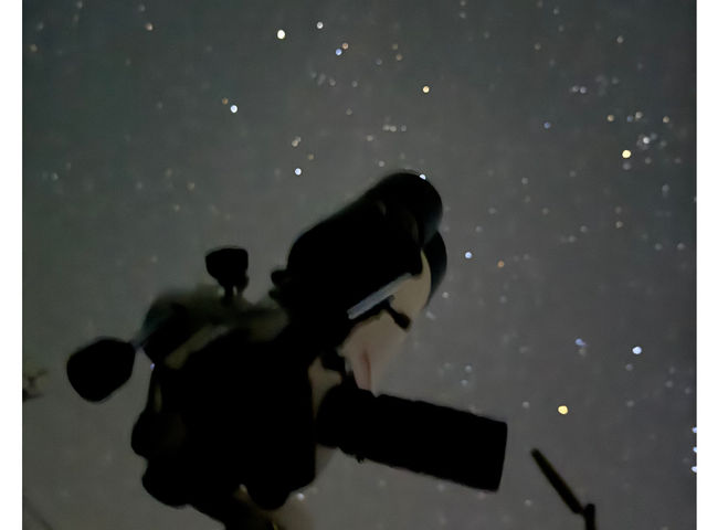 星空を観察するだけでなく撮影にもチャレンジ!
望遠鏡ごしの撮影、またはスマホによる撮影
お客様ご自身で所有のカメラでの撮影など
レクチャーも承ります!_FUJI STAR TOURS