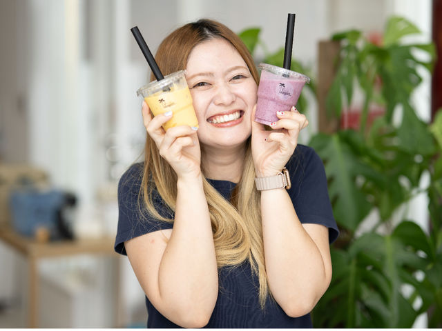 カフェメニューも充実!3種類の特製フラッペで涼んでいきませんか?アート体験なしでも気軽にお立ち寄りください!_Art&Bar Lagoon