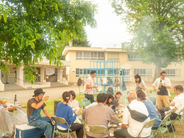 ここでは、当たり前の景色がちょっと
違って見えるかも。_米沢みさわ小学校|とここと