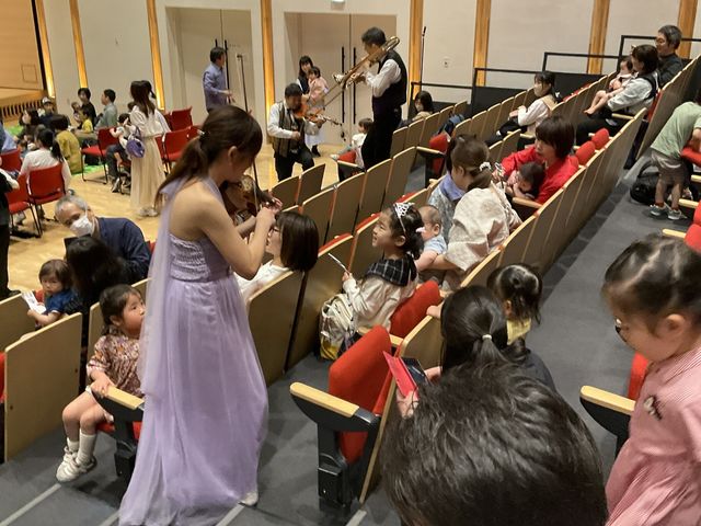 小ホール_アンフィニシアターレイボック