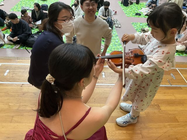 人気のヴァイオリン体験♪_大阪市北区民センター・アンフィニシアター大阪