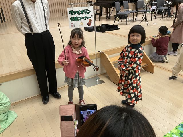 ヴァイオリン体験_アンフィニシアターサンポートホール