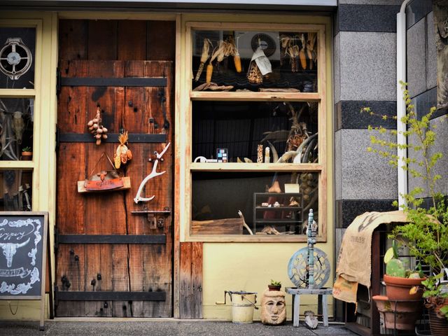 店舗外観
仏光寺通沿いにあります_革工房GYPSY