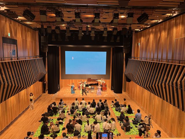 多目的ホール_アンフィニシアターとしま区民センター