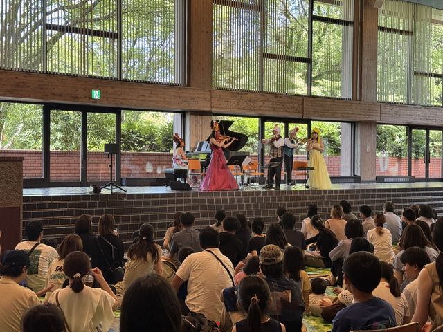 コンサートホール ホワイエ_県立劇場・アンフィニシアター熊本