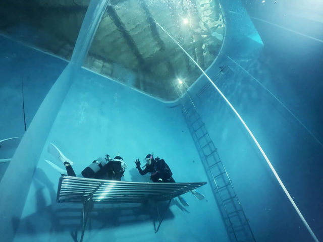 日本初の水深8mのプールではscuba free skin 各種divingが楽しめます。(要予約)_水の家