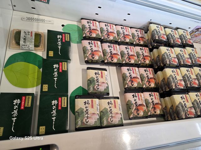 もちろん柿の果寿司も販売いたしております
_かつらぎ・ドライブイン