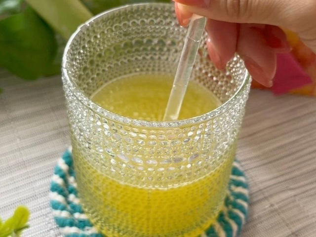 カウンセリング時にビネガードリンクをお飲み頂きルルオンで汗をかく事により失われる水分を補っておきます。_温活美活salon perle