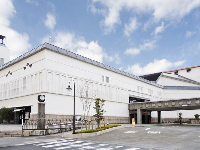 外観_市民会館・アンフィニシアター倉敷