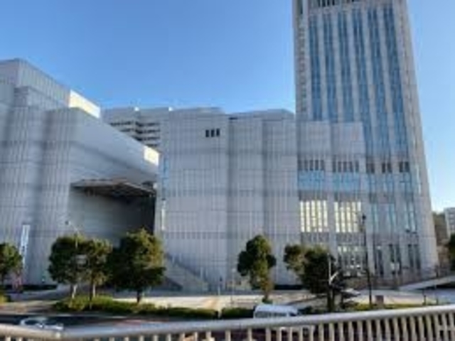 外観_総合福祉会館・アンフィニシアター横須賀