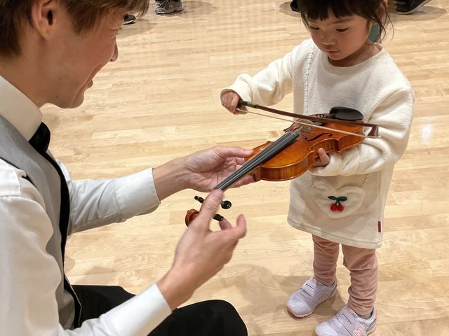 ヴァイオリン体験_総合福祉会館・アンフィニシアター横須賀
