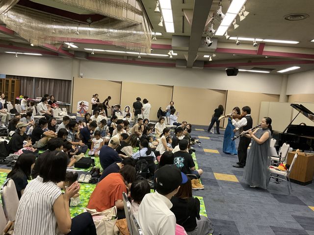 シート席もあり、リラックスして楽しめる!_藤沢市民会館・アンフィニシアター神奈川