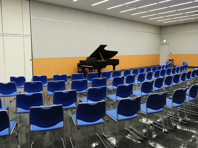 集会室_厚木市文化会館・アンフィニシアター神奈川