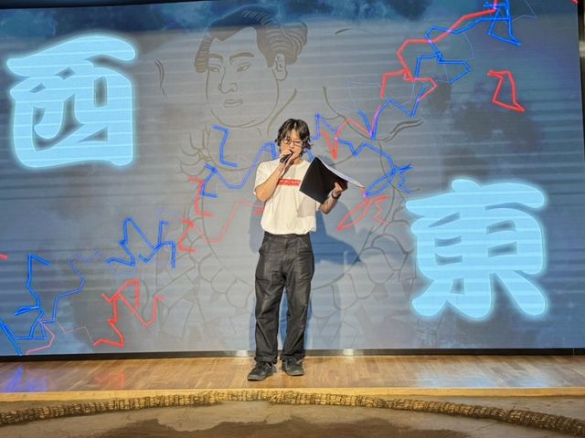 司会は英語と日本語でご案内致します。_札幌相撲部屋娯楽