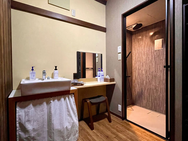 シャワー&トイレは完全室内です!_koniwa CAMP 天城湯ヶ島