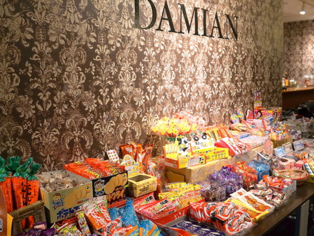 駄菓子BAR DAMIAN ダミアンの写真1