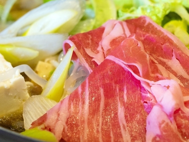 炭火焼肉ホルモン稲毛横丁の写真1