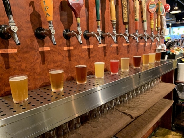 Life is beer!11TAPの写真1