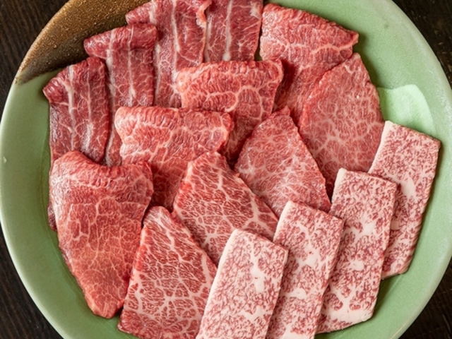浪花焼肉 肉タレ屋 寺田町店の写真1