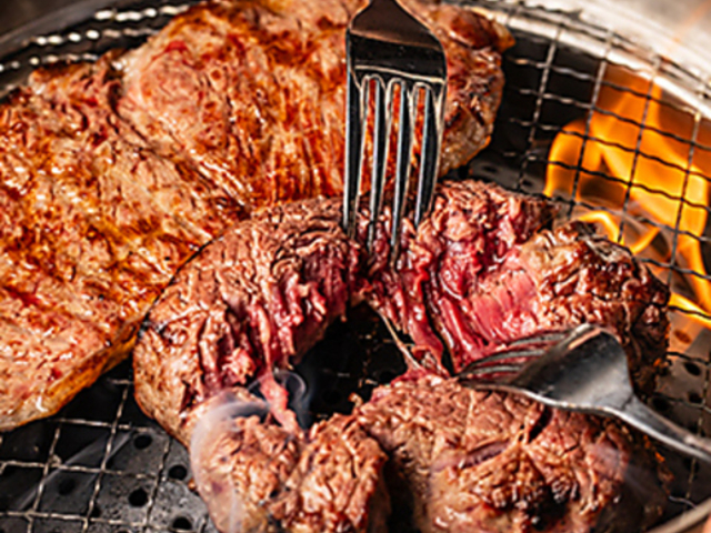 焼肉ホルモン やまびこ畜産 京橋店の写真1