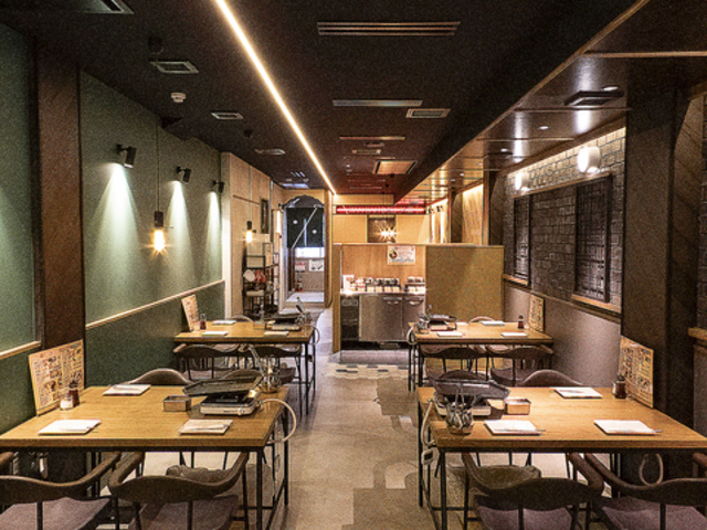 韓国料理 韓辛DELI 祇園四条店の写真1