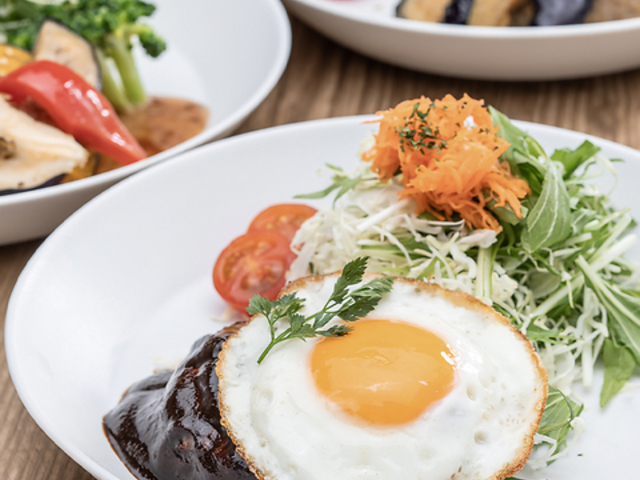 洋食 マ メゾン 星が丘分店の写真1