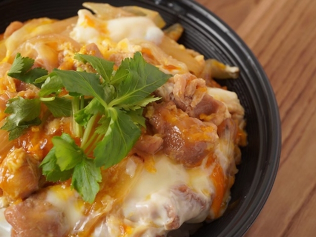 親子丼専門店みつば食堂の写真1