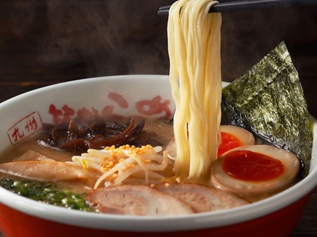 九州筑豊ラーメン山小屋 ミスターマックス日向店の写真1