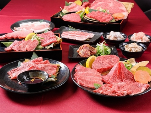 YAKINIKUBAR TAMURA 焼肉バル田村 赤れんがテラス店の写真1