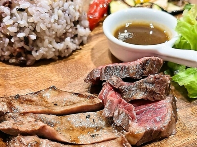 YAKINIKU CAFE 298の写真1