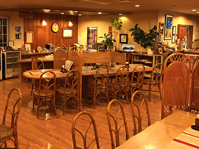 駅の見えるレストラン&カフェ KOERUの写真1