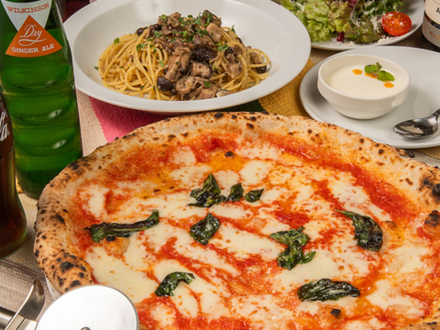 PIZZERIA E TRATTORIA DA NERO ピッツェリア エ トラットリア ダ ネロの写真1