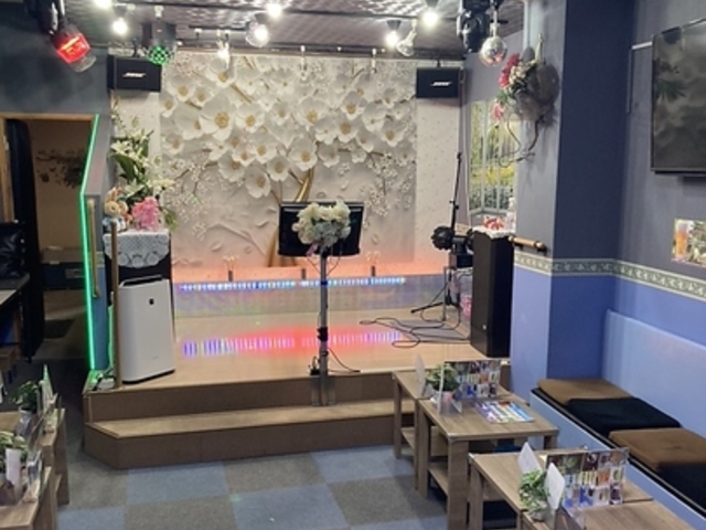 カラオケステージ喫茶 フェスタの写真1