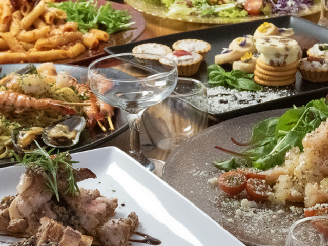 maru cafe&bal マル カフェアンドバルの写真1