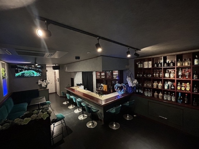 カラオケ&BAR アオハルの写真1