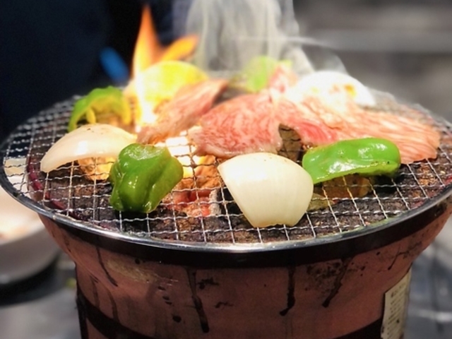炭火焼肉 おかみ家の写真1