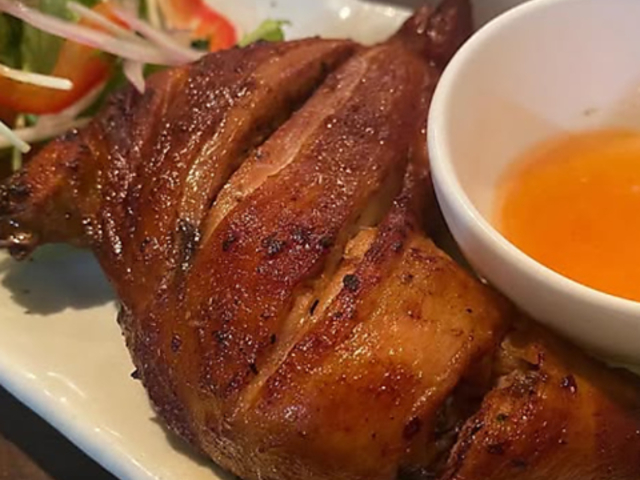 肉ヤキバル INASAL SINUGBA イナサル シヌッバの写真1