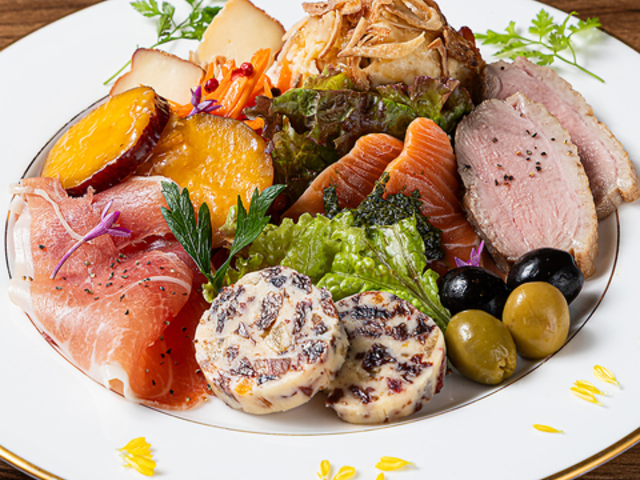 Neuk ヌーク wine&dinerの写真1
