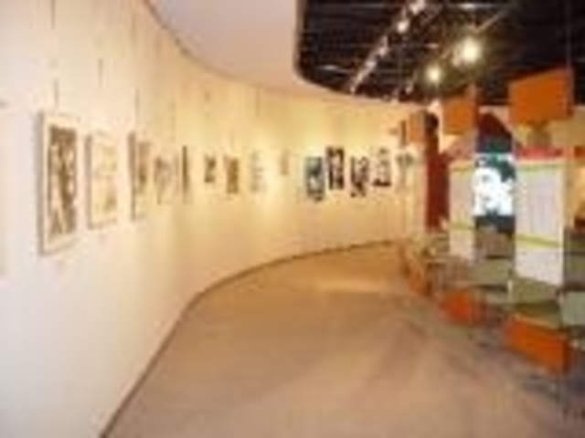 三種町山本ふるさと文化館「石井漠メモリアルホール」・「パッチワーク緞帳」の写真1
