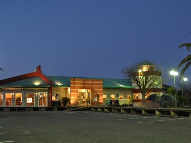 シーフードレストラン魚屋の写真1