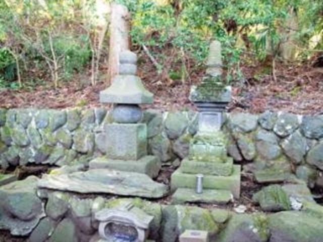 甘露寺宝筐印塔の写真1
