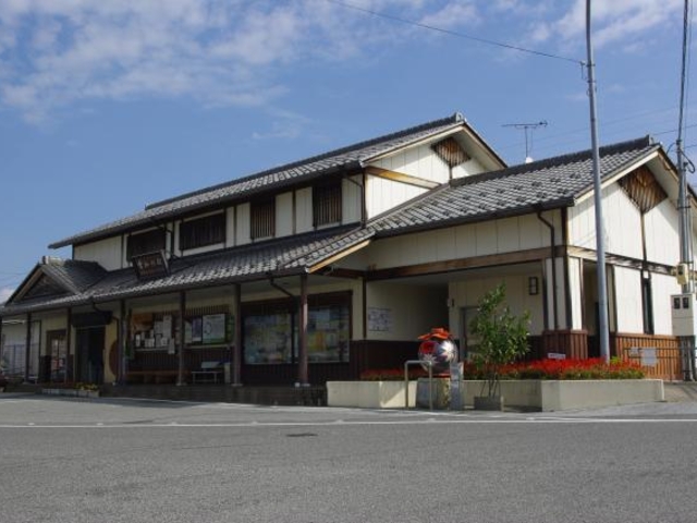 近江鉄道愛知川駅コミュニティハウス「るーぶる愛知川」の写真1