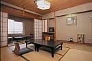 静かで落ち着きのある客室