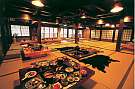 160年の歴史を感じる人気の本館食事処 (ほかに食事処あり)