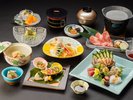 熊野牛陶板焼きとあわびをメインに海の幸をふんだんに使った夏限定の特別プラン