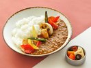 OMOカフェ&バル:ランチタイムや軽食としてもおすすめなヴィーガンカレー。