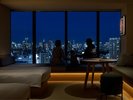 ドッグフレンドリーデラックスルーム(4名定員):昼は東京の街並みを、夜は都心の夜景を眺めます。