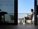 OMOドッグガーデン(屋内ドッグラウンジ):都心の眺望と愛犬との自由な時間を楽しむ。