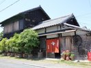 【明治屋醤油】明治時代創業の醤油屋。醤油・ソース・味噌の製造販売しています。